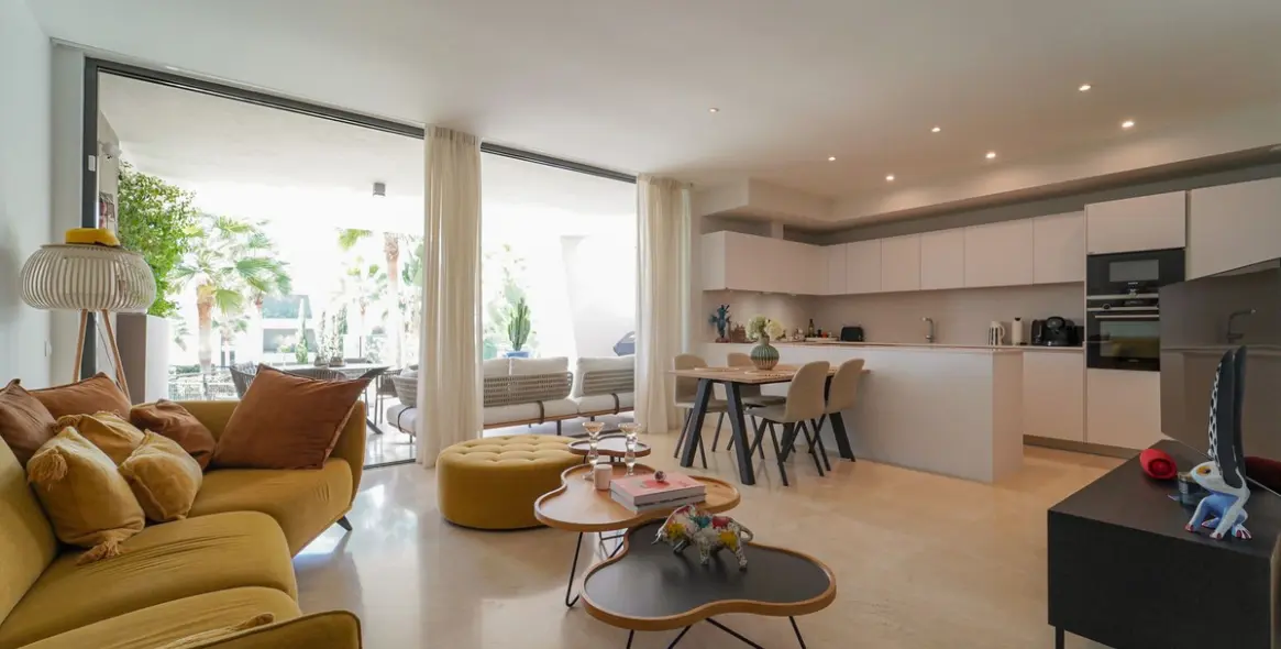 Долгосрочная аренда апартаментов на первом этаже в Cabopino 1