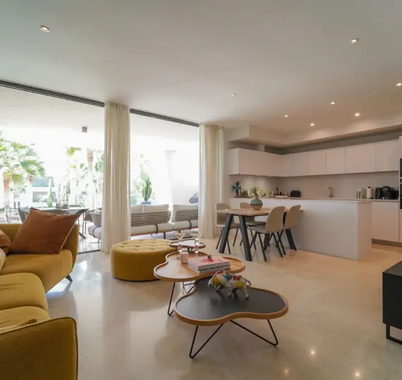 Долгосрочная аренда апартаментов на первом этаже в Cabopino