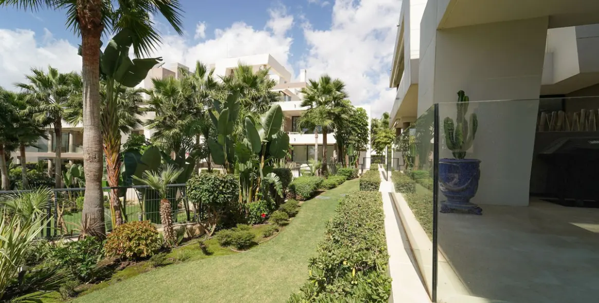 Долгосрочная аренда апартаментов на первом этаже в Cabopino 6