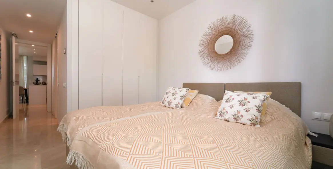 Долгосрочная аренда апартаментов на первом этаже в Cabopino 14