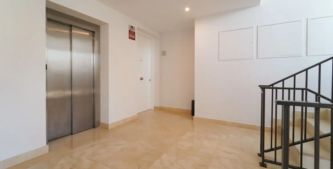 Долгосрочная аренда апартаментов на первом этаже в Cabopino 18