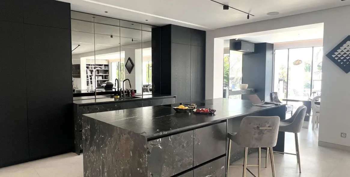 Short-term rent of detached villa in Nueva Andalucía 3