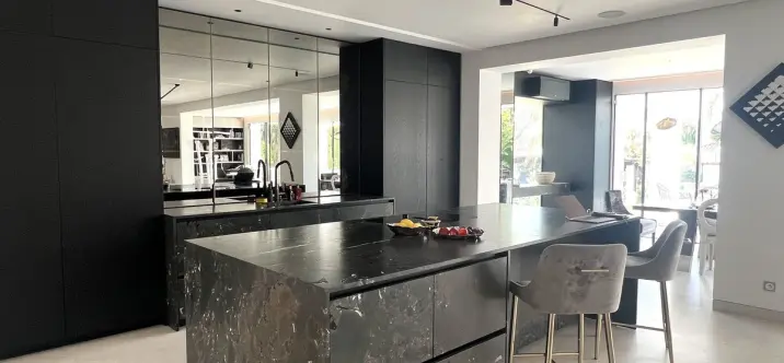 Short-term rent of detached villa in Nueva Andalucía 2