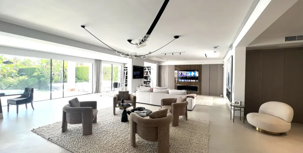 Short-term rent of detached villa in Nueva Andalucía 6