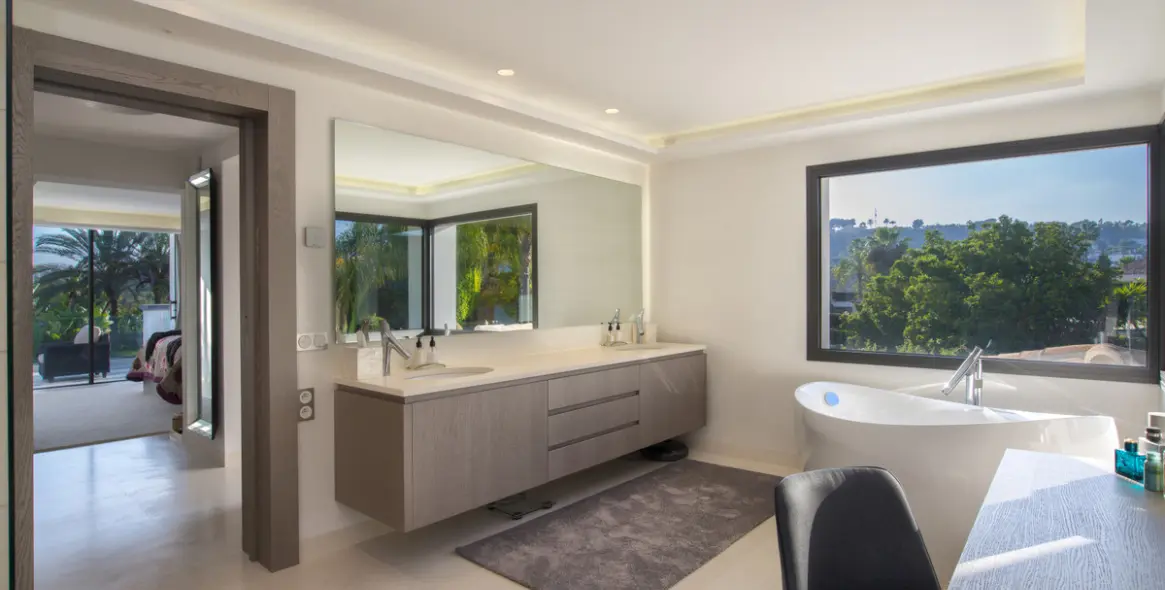 Short-term rent of detached villa in Nueva Andalucía 16