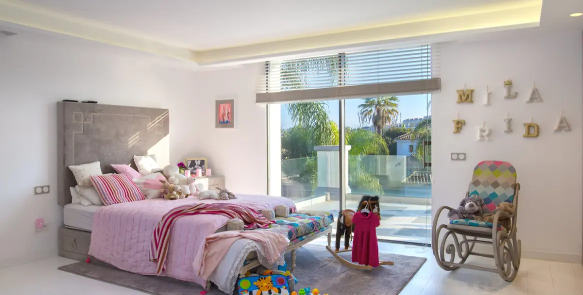 Short-term rent of detached villa in Nueva Andalucía 18