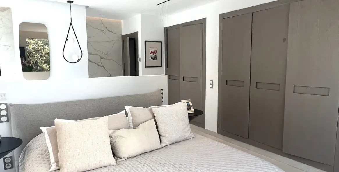 Alquiler a corto plazo de villa independiente en Nueva Andalucía 37