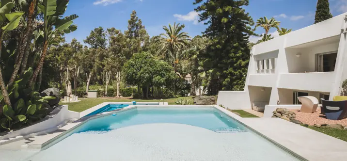 Long-term rent of detached villa in Nueva Andalucía 3