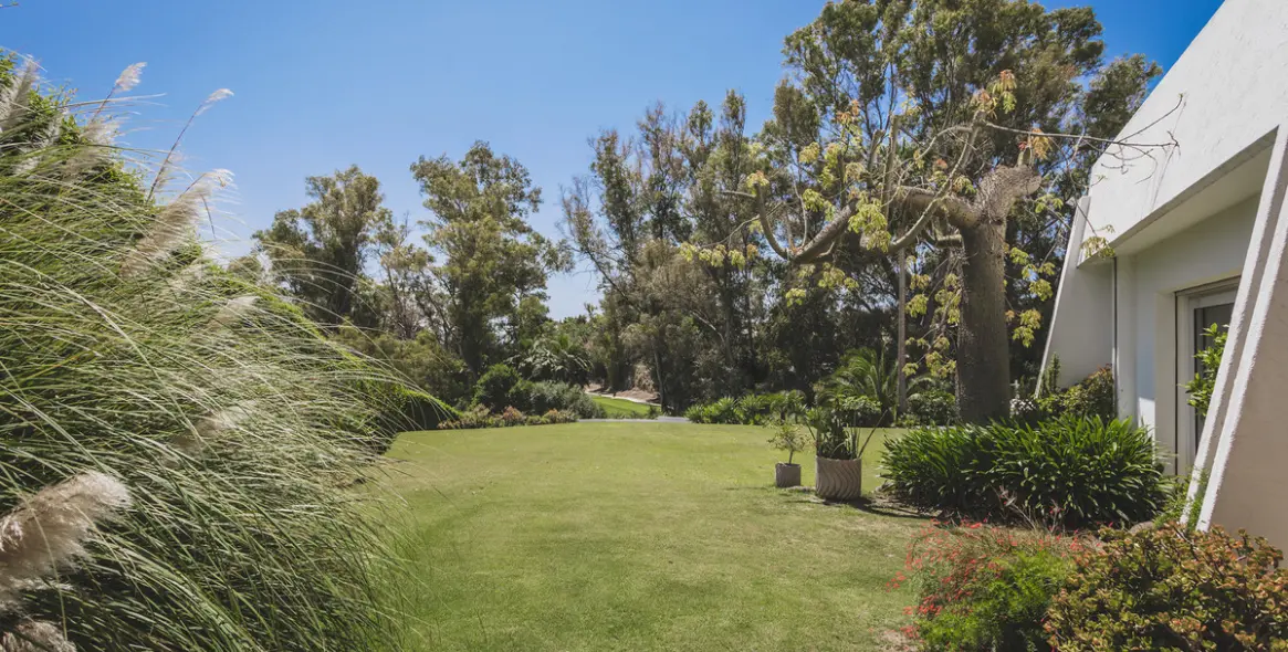 Long-term rent of detached villa in Nueva Andalucía 9