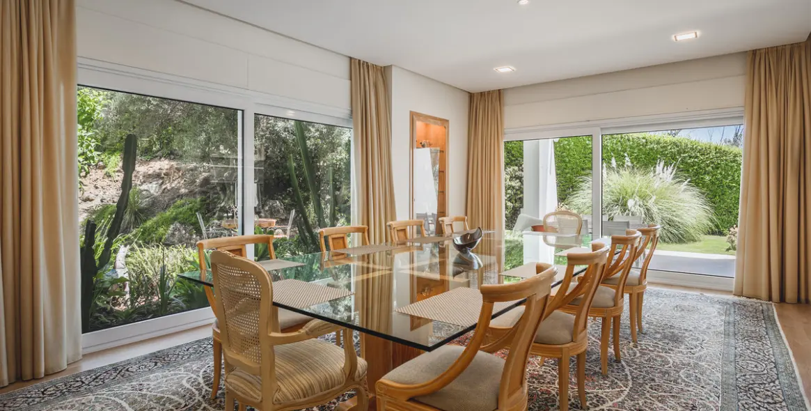 Long-term rent of detached villa in Nueva Andalucía 13