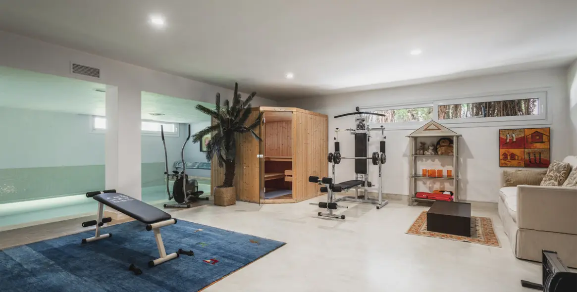 Long-term rent of detached villa in Nueva Andalucía 19