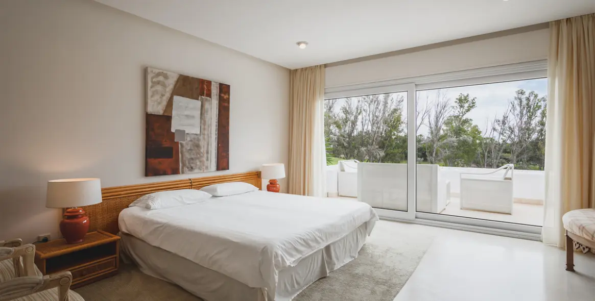 Long-term rent of detached villa in Nueva Andalucía 23