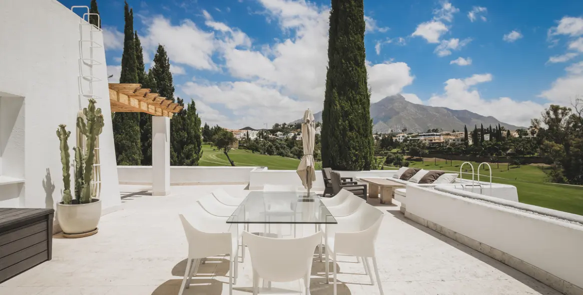 Long-term rent of detached villa in Nueva Andalucía 31