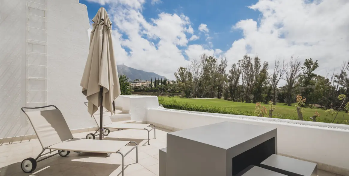 Long-term rent of detached villa in Nueva Andalucía 33