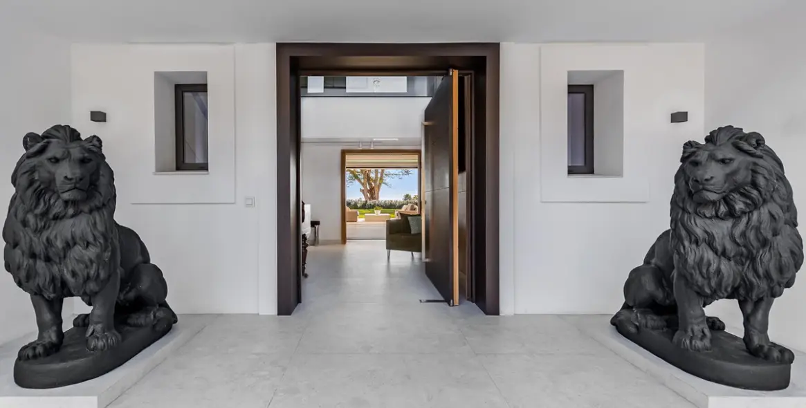 Short-term rent of detached villa in Benahavís 2