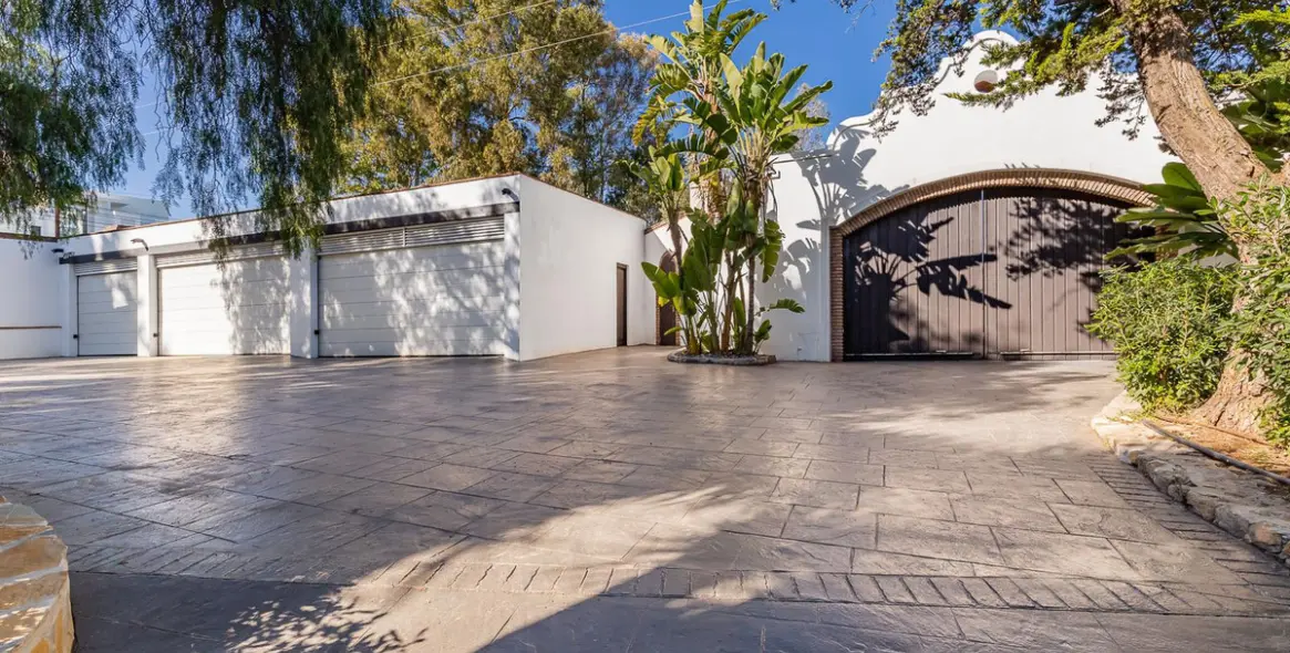 Краткосрочная аренда  отдельно стоящей виллы в Benahavís 28