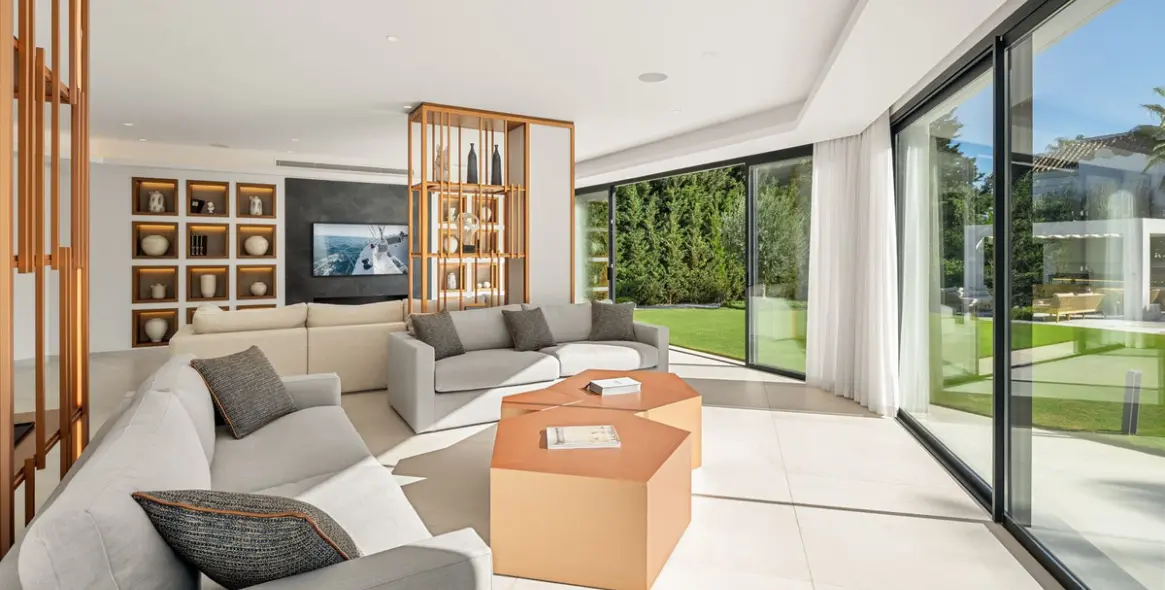 Long-term rent of detached villa in Marbella 19