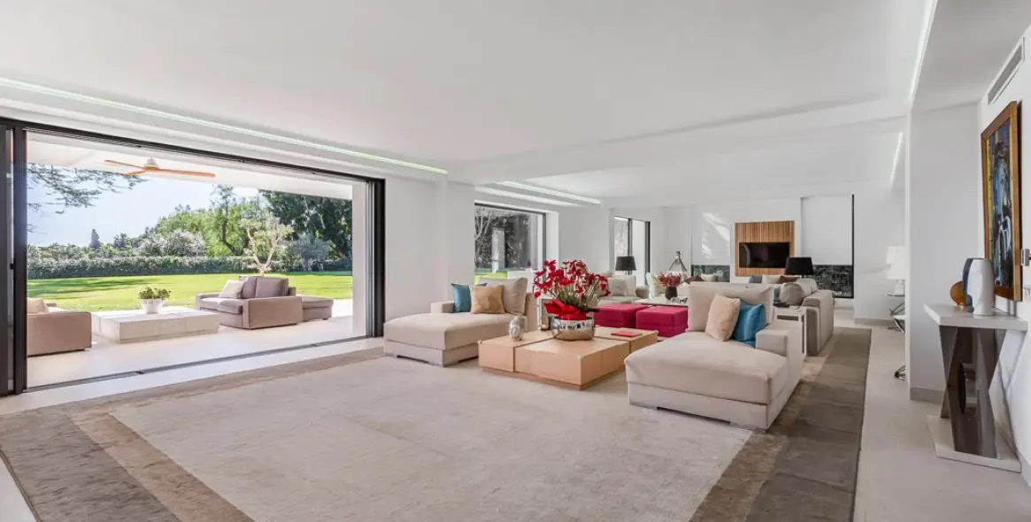 Short-term rent of detached villa in Estepona 7