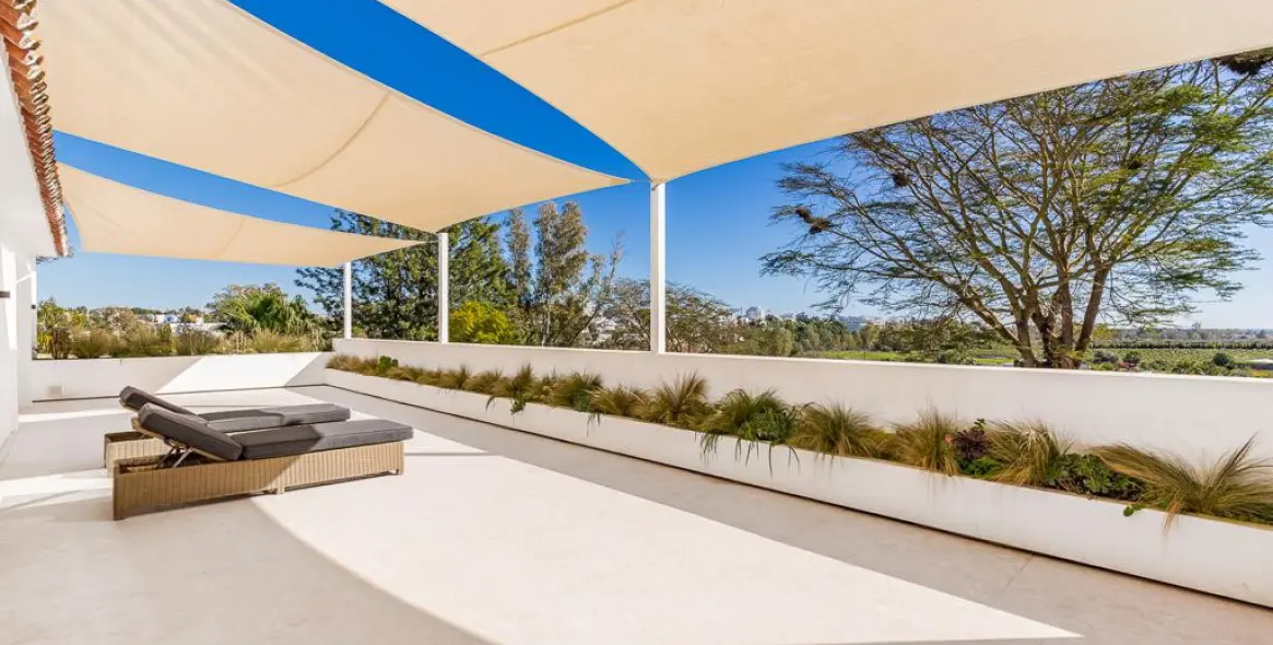 Short-term rent of detached villa in Estepona 22