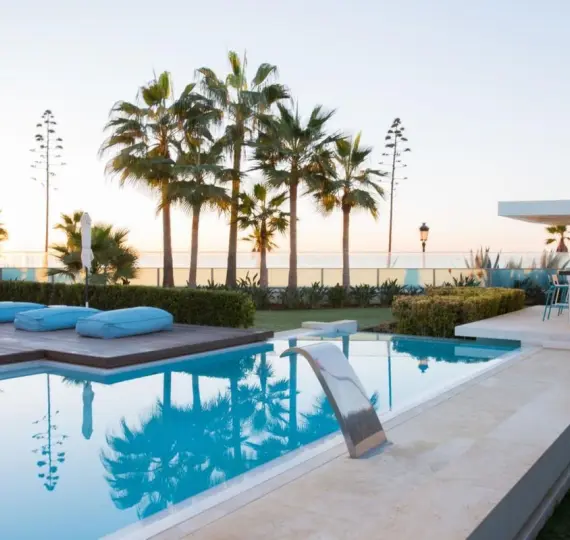 Alquiler a corto plazo de villa independiente en Marbella