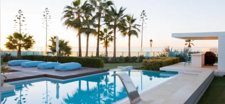 Alquiler a corto plazo de villa independiente en Marbella 2