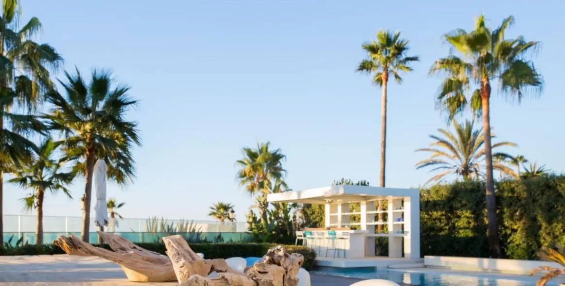 Short-term rent of detached villa in Marbella 13