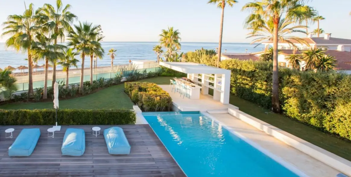 Short-term rent of detached villa in Marbella 15