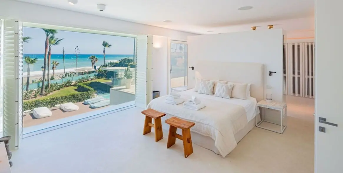 Short-term rent of detached villa in Marbella 18