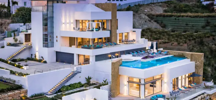 Краткосрочная аренда  отдельно стоящей виллы в Los Flamingos 0