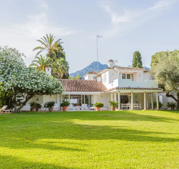 Краткосрочная аренда  отдельно стоящей виллы в The Golden Mile