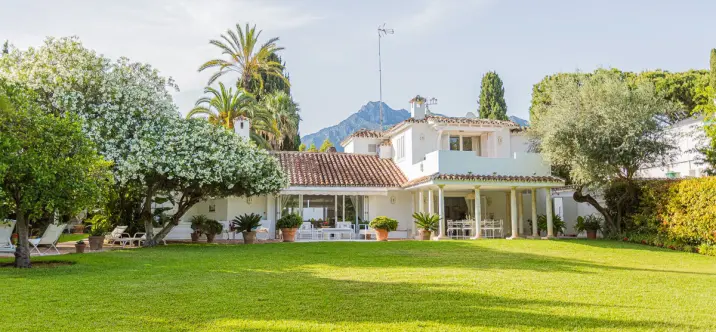 Краткосрочная аренда  отдельно стоящей виллы в The Golden Mile 0