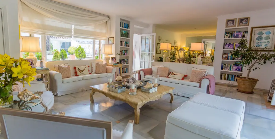 Краткосрочная аренда  отдельно стоящей виллы в The Golden Mile 5