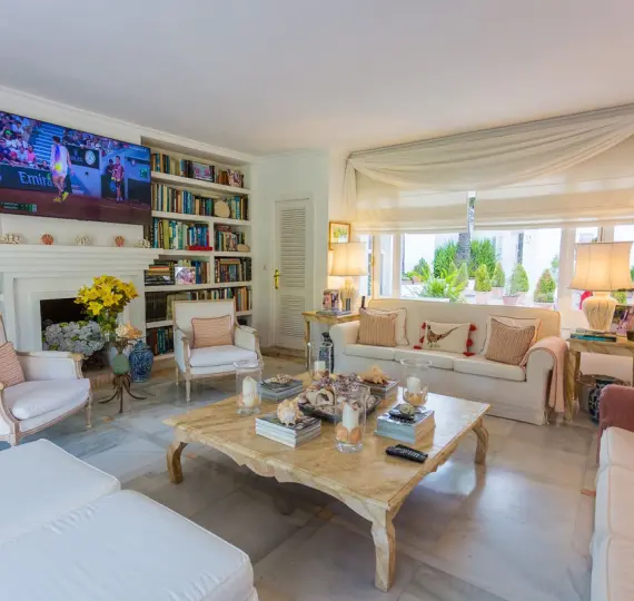 Краткосрочная аренда  отдельно стоящей виллы в The Golden Mile