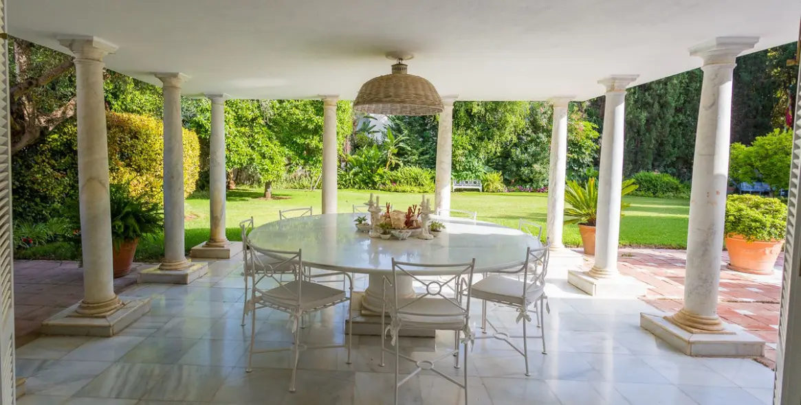 Краткосрочная аренда  отдельно стоящей виллы в The Golden Mile 8