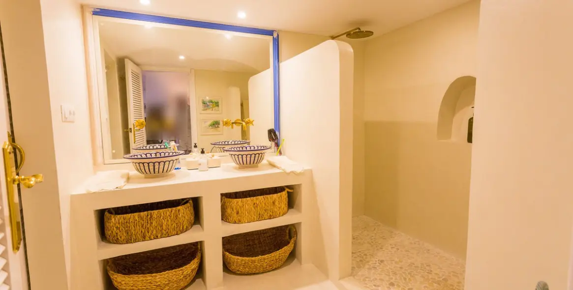 Краткосрочная аренда  отдельно стоящей виллы в The Golden Mile 13