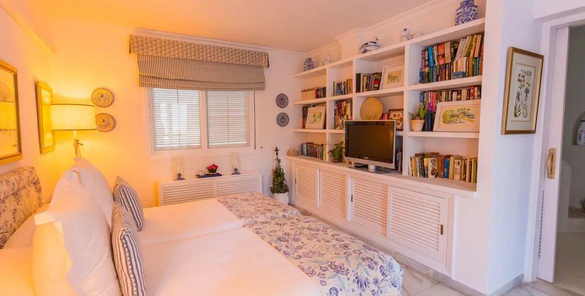 Краткосрочная аренда  отдельно стоящей виллы в The Golden Mile 17