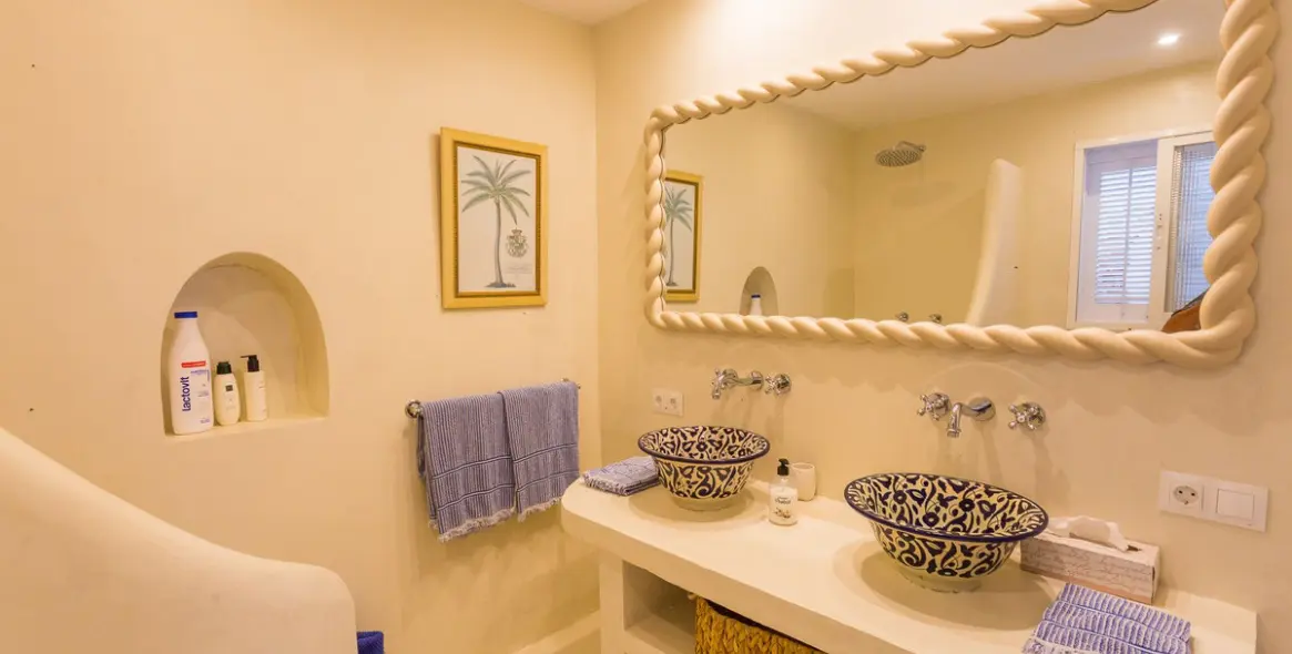 Краткосрочная аренда  отдельно стоящей виллы в The Golden Mile 20