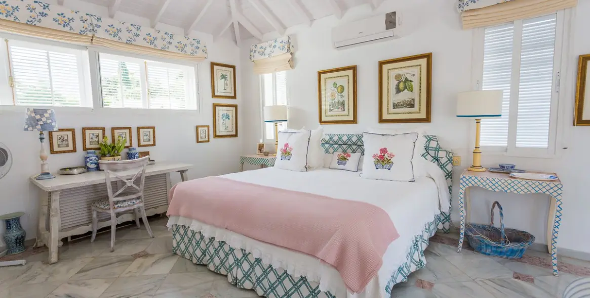 Краткосрочная аренда  отдельно стоящей виллы в The Golden Mile 21