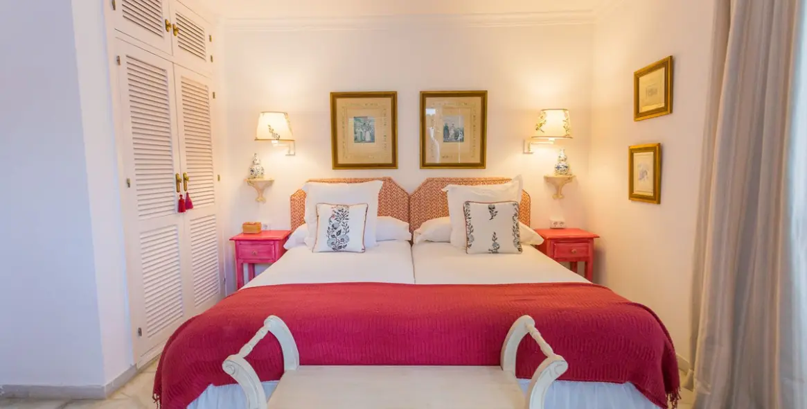 Краткосрочная аренда  отдельно стоящей виллы в The Golden Mile 24