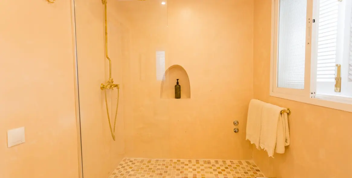 Краткосрочная аренда  отдельно стоящей виллы в The Golden Mile 26