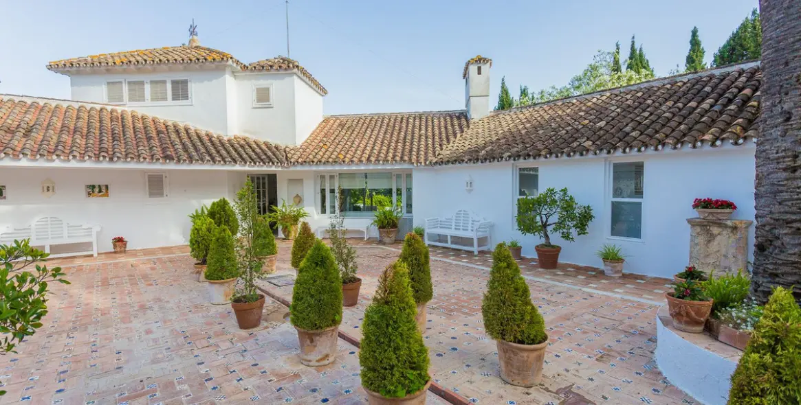 Краткосрочная аренда  отдельно стоящей виллы в The Golden Mile 37