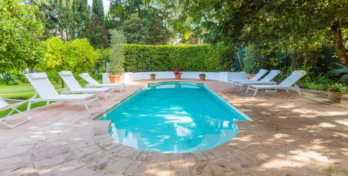 Краткосрочная аренда  отдельно стоящей виллы в The Golden Mile 42