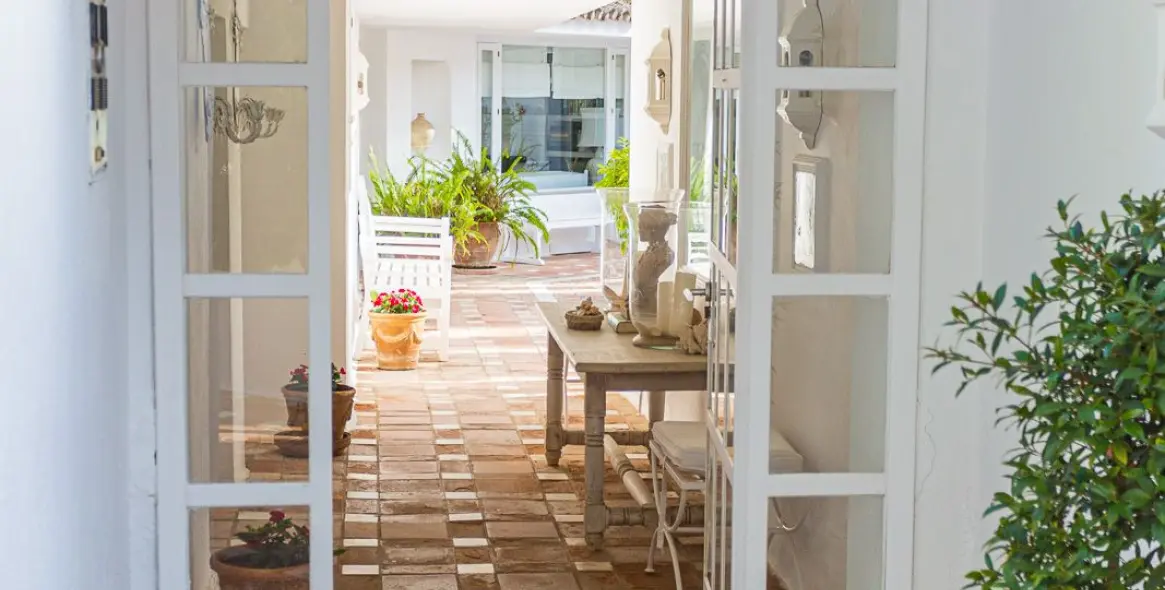 Краткосрочная аренда  отдельно стоящей виллы в The Golden Mile 46