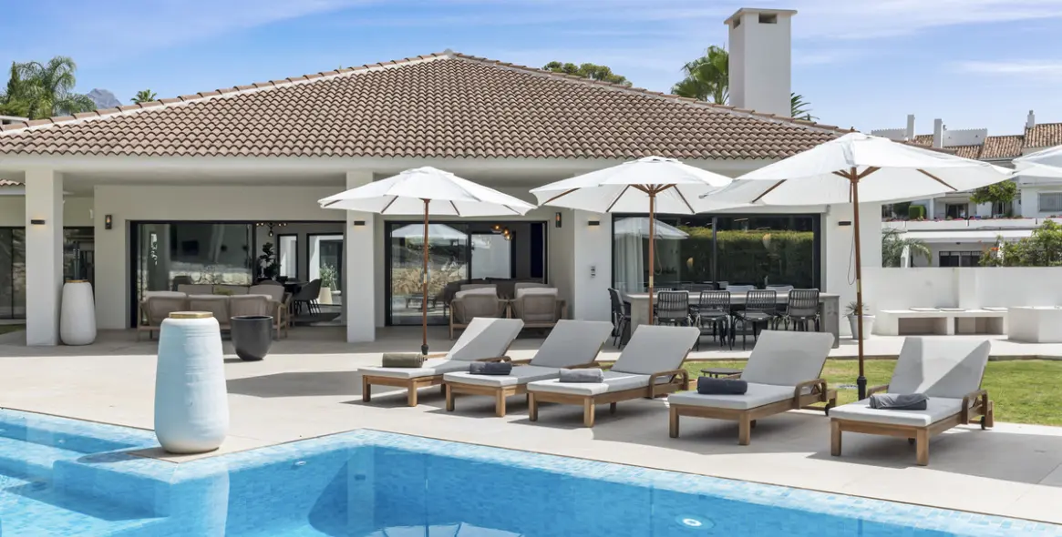 Long-term rent of detached villa in Nueva Andalucía 22