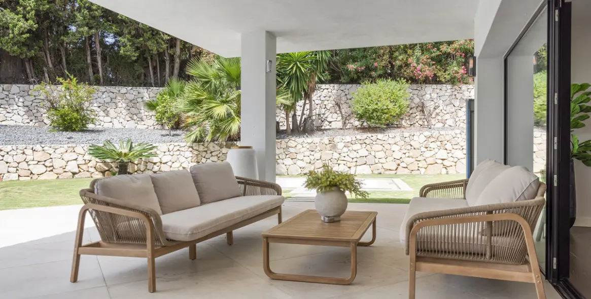 Long-term rent of detached villa in Nueva Andalucía 23