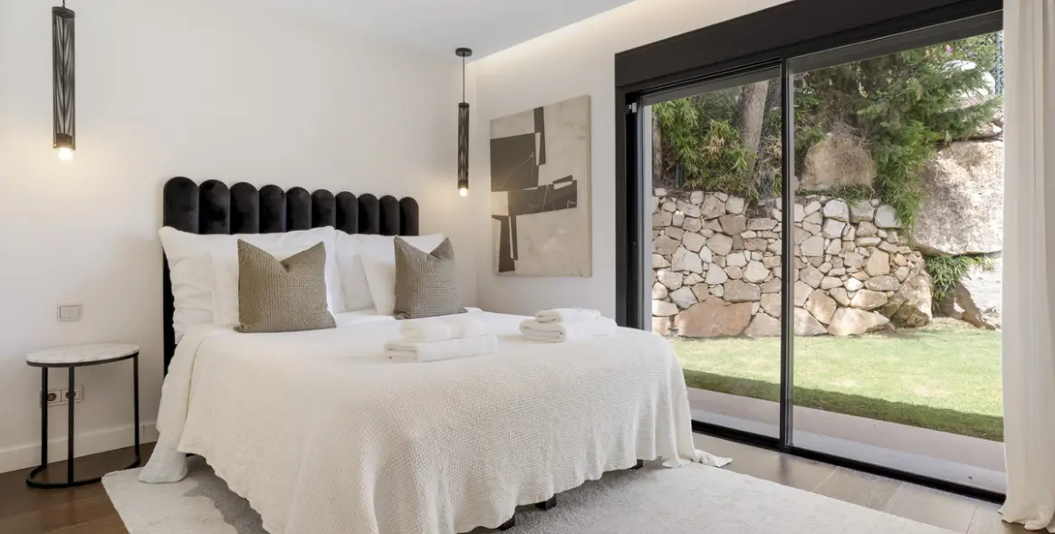 Long-term rent of detached villa in Nueva Andalucía 40