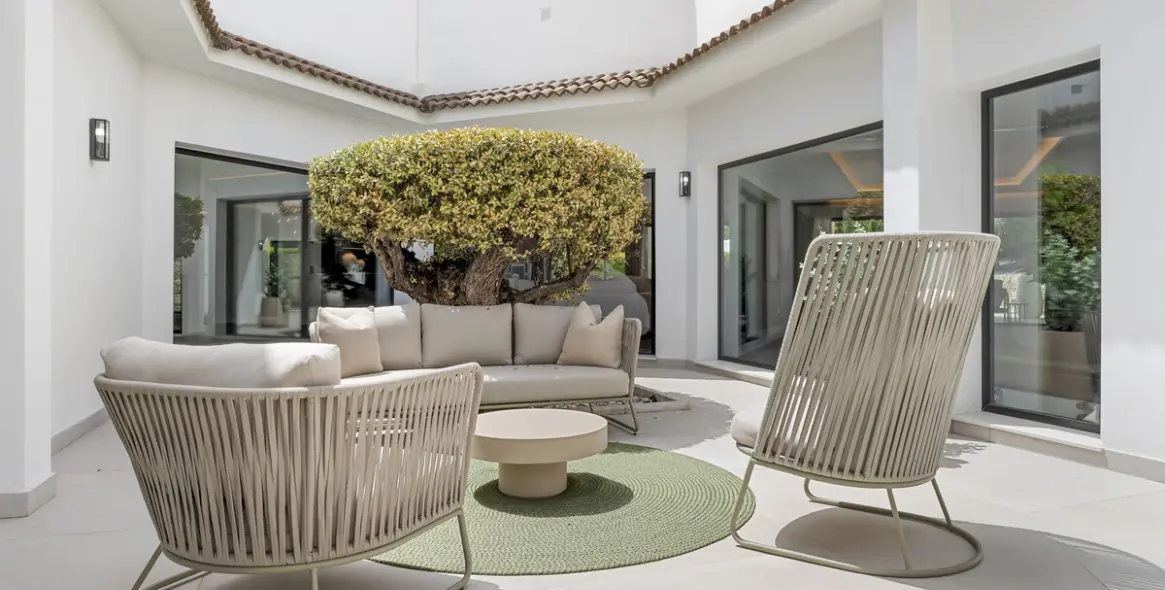 Long-term rent of detached villa in Nueva Andalucía 46