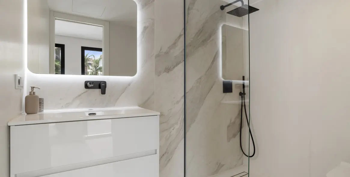 Long-term rent of detached villa in Nueva Andalucía 50