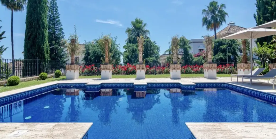 Краткосрочная аренда  отдельно стоящей виллы в Sierra Blanca 2