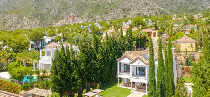 Short-term rent of detached villa in Sierra Blanca 2